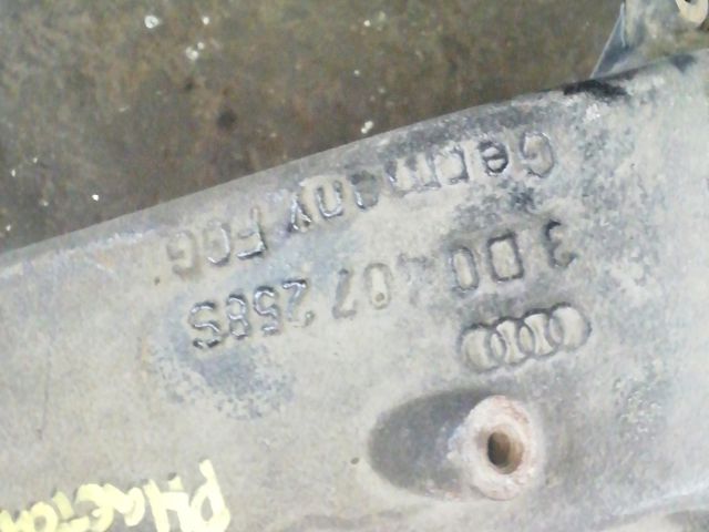 bontott VW PHAETON Jobb első Csonkállvány