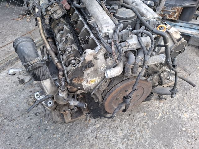 bontott VW PHAETON Motor (Fűzött blokk hengerfejjel)