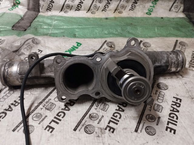 bontott VW PHAETON Termosztátház