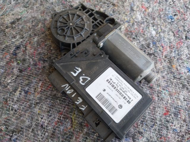 bontott VW PHAETON Bal első Ablakemelő Motor