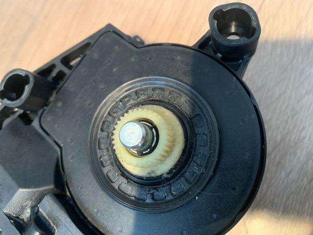 bontott VW PHAETON Bal első Ablakemelő Motor