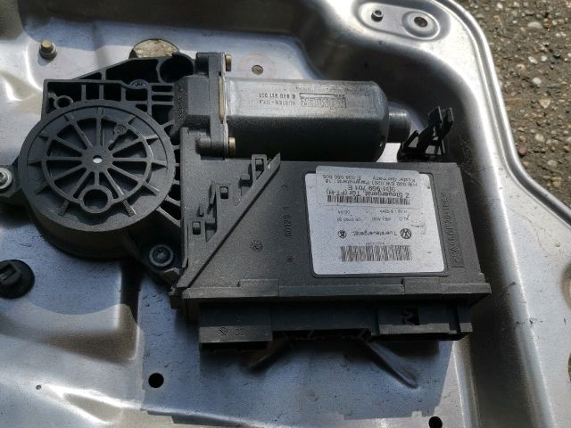 bontott VW PHAETON Bal első Ablakemelő Szerkezet (Elektromos)