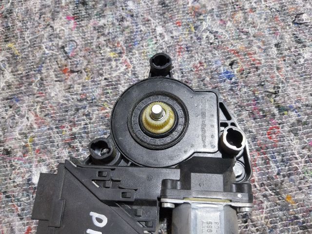 bontott VW PHAETON Bal hátsó Ablakemelő Motor