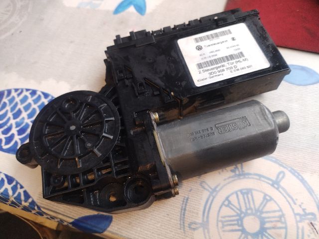 bontott VW PHAETON Bal hátsó Ablakemelő Motor