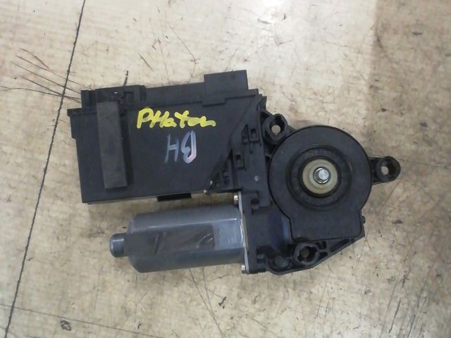 bontott VW PHAETON Bal hátsó Ablakemelő Motor