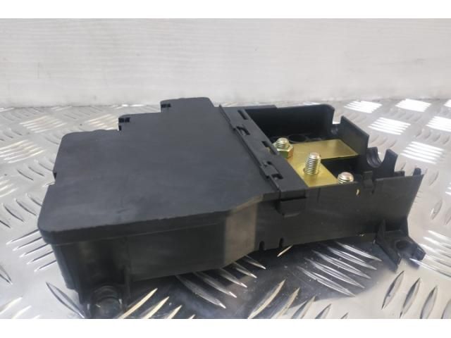 bontott VW PHAETON Biztosítéktábla Doboz