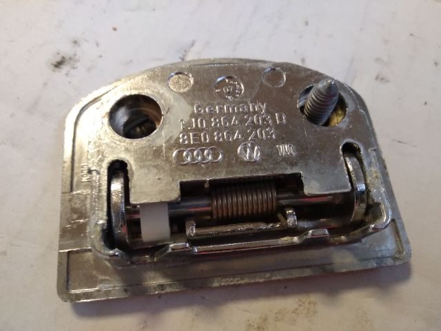 bontott VW PHAETON Csomagrögzítő