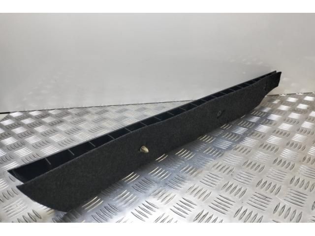 bontott VW PHAETON Csomagtér Kárpit Tartó (Pozíciófüggetlen)