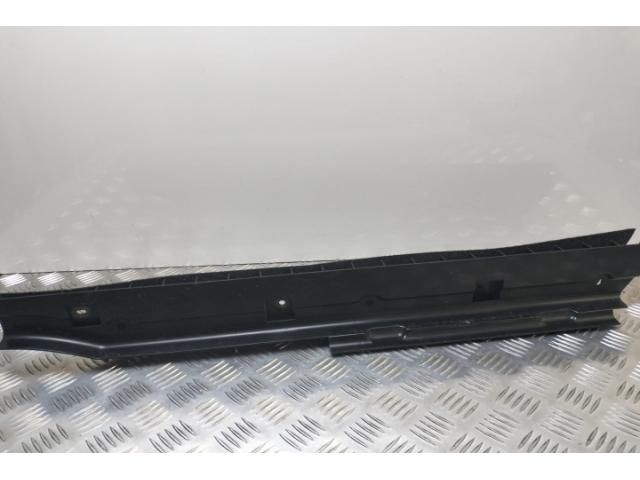 bontott VW PHAETON Csomagtér Kárpit Tartó (Pozíciófüggetlen)