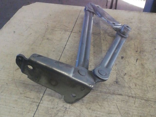 bontott VW PHAETON Csomagtérajtó Bal Zsanér