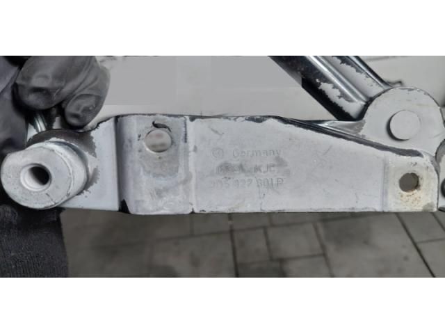 bontott VW PHAETON Csomagtérajtó Bal Zsanér