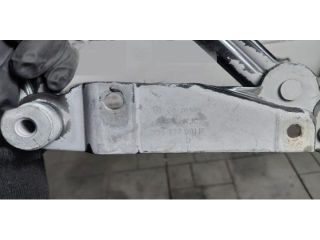 bontott VW PHAETON Csomagtérajtó Bal Zsanér