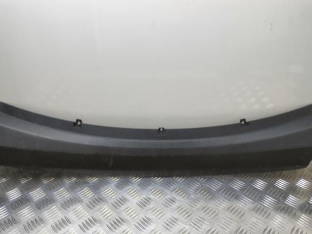 bontott VW PHAETON Csomagtérajtó Díszléc