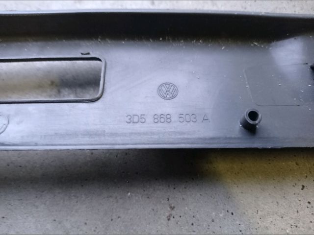 bontott VW PHAETON Csomagtérajtó Díszléc