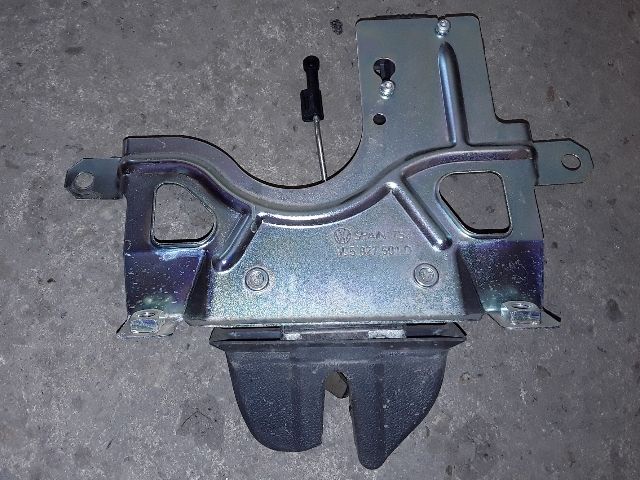 bontott VW PHAETON Csomagtérajtó Zárszerkezet