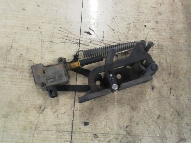 bontott VW PHAETON Csomagtérajtó Zárszerkezet