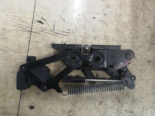 bontott VW PHAETON Csomagtérajtó Zárszerkezet