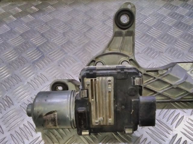 bontott VW PHAETON Első Ablaktörlő Szerkezet Motorral