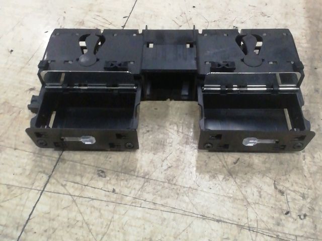 bontott VW PHAETON Első Hamutartó