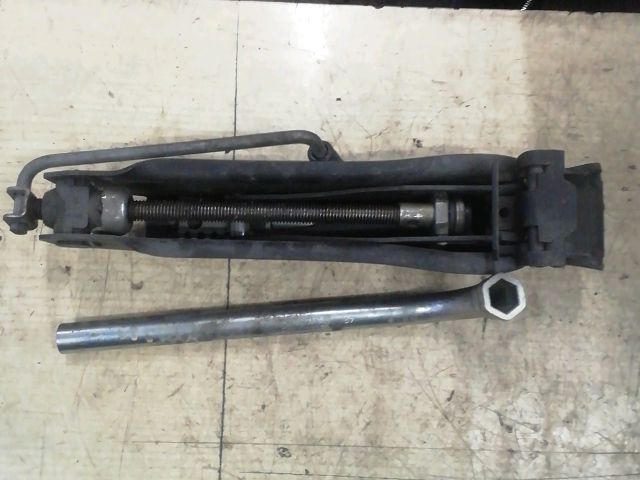 bontott VW PHAETON Emelő