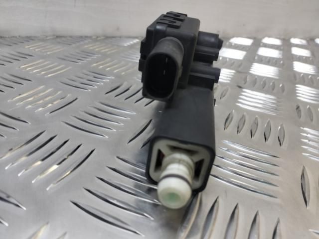 bontott VW PHAETON Fényszórómosó Szivattyú