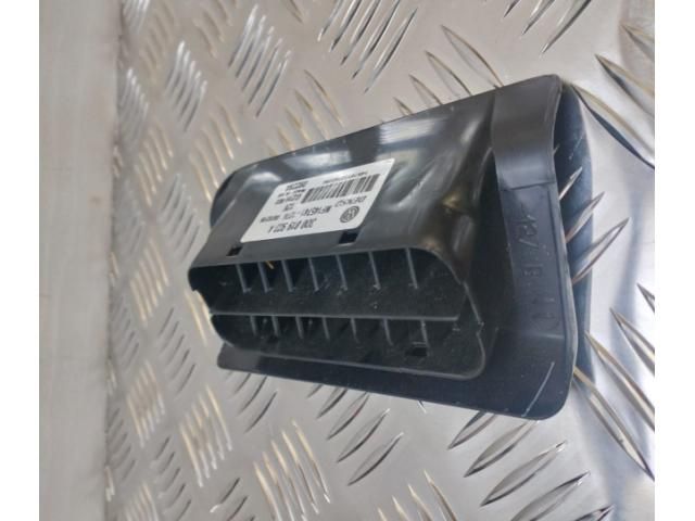 bontott VW PHAETON Hátsó Hangszóró Burkolat