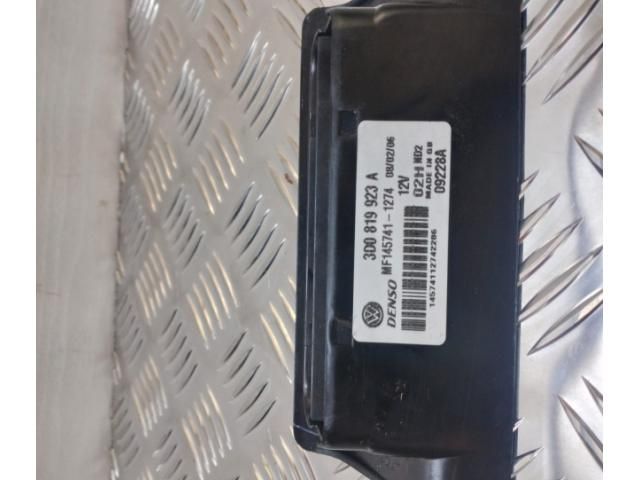 bontott VW PHAETON Hátsó Hangszóró Burkolat