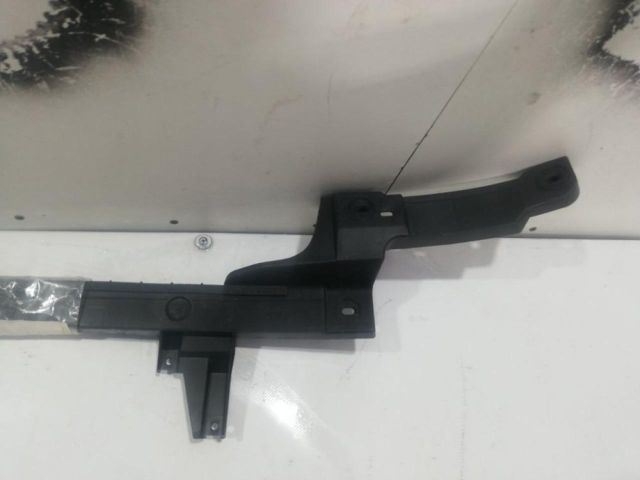 bontott VW PHAETON Hátsó középső Lökhárító Tartó (Műanyag)