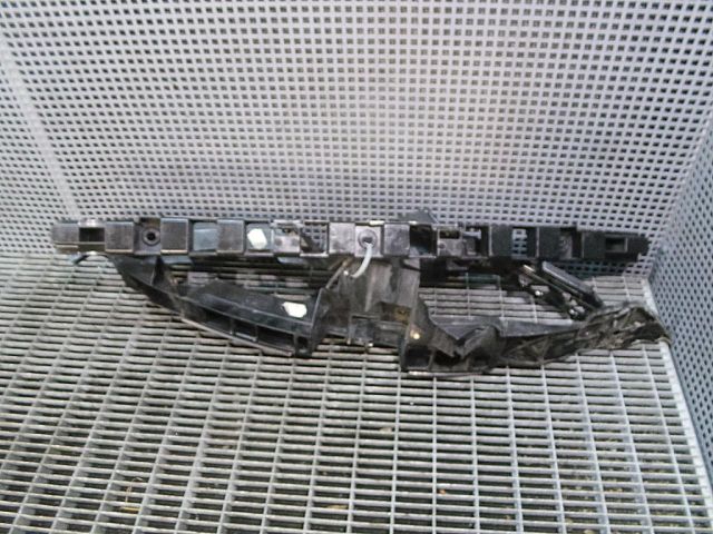 bontott VW PHAETON Hátsó középső Lökhárító Tartó (Műanyag)