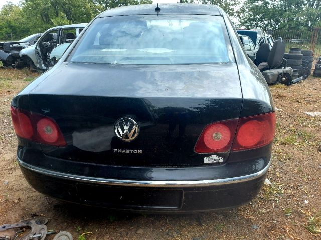 bontott VW PHAETON Hátsó Lökhárító (Részeivel)