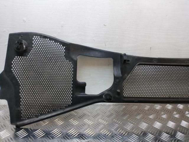 bontott VW PHAETON Hűtőrács