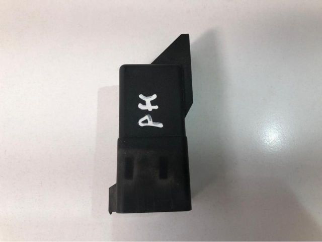 bontott VW PHAETON Izzító Relé