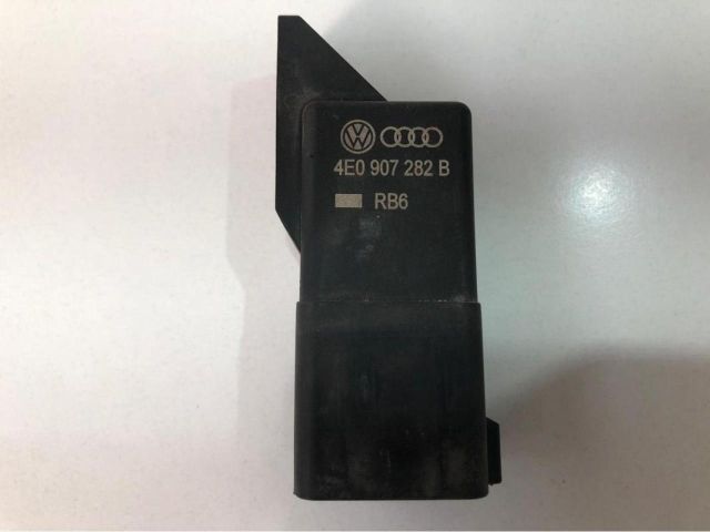 bontott VW PHAETON Izzító Relé