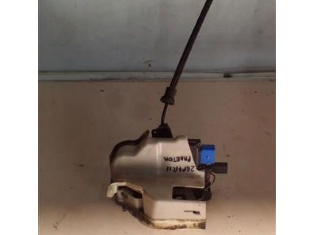 bontott VW PHAETON Jobb első Ajtózár