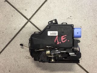 bontott VW PHAETON Jobb első Ajtózár