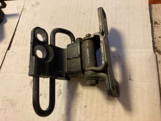 bontott VW PHAETON Jobb első Alsó Zsanér