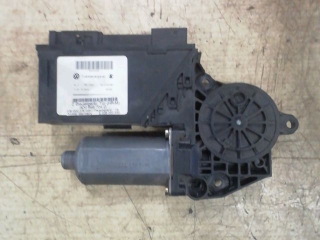 bontott VW PHAETON Jobb hátsó Ablakemelő Motor