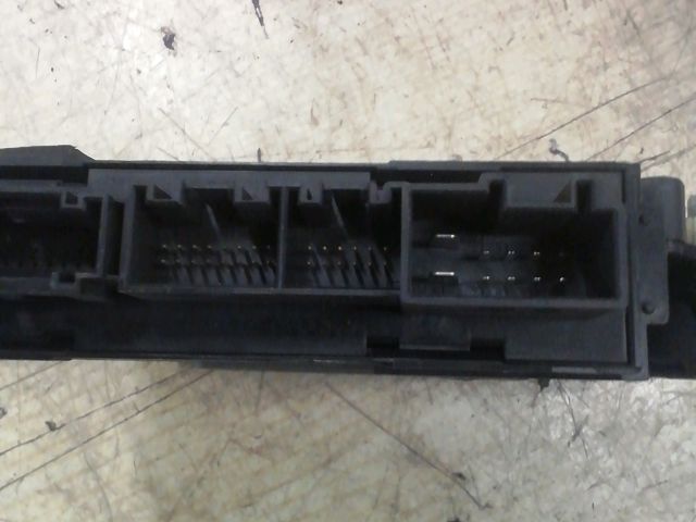 bontott VW PHAETON Jobb hátsó Ablakemelő Motor