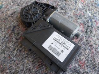 bontott VW PHAETON Jobb hátsó Ablakemelő Motor