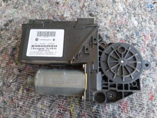 bontott VW PHAETON Jobb hátsó Ablakemelő Motor