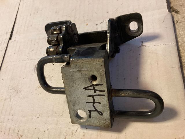 bontott VW PHAETON Jobb hátsó Alsó Zsanér