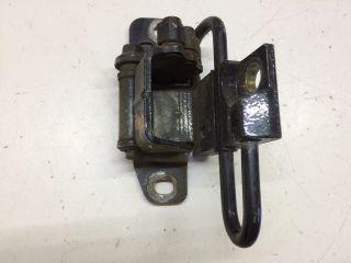 bontott VW PHAETON Jobb hátsó Alsó Zsanér