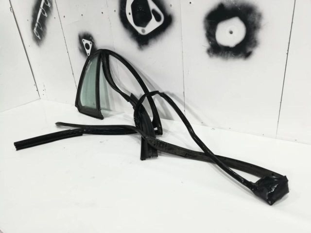 bontott VW PHAETON Jobb hátsó Fixüveg (Ajtóban)