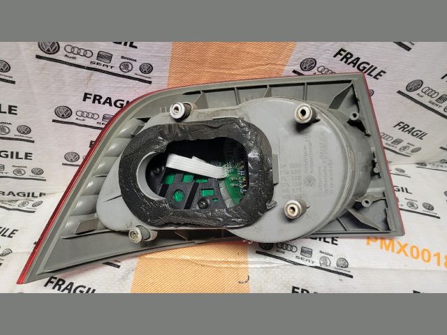 bontott VW PHAETON Jobb Külső Hátsó Lámpa