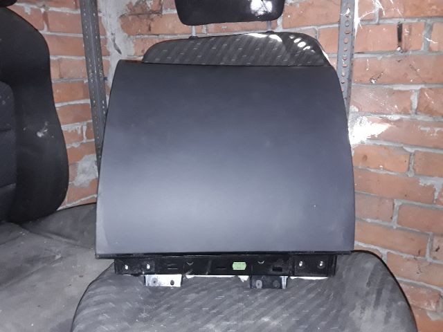 bontott VW PHAETON Kesztyűtartó