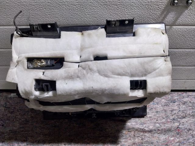 bontott VW PHAETON Kesztyűtartó