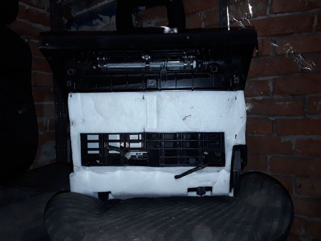 bontott VW PHAETON Kesztyűtartó