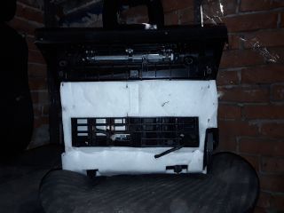 bontott VW PHAETON Kesztyűtartó