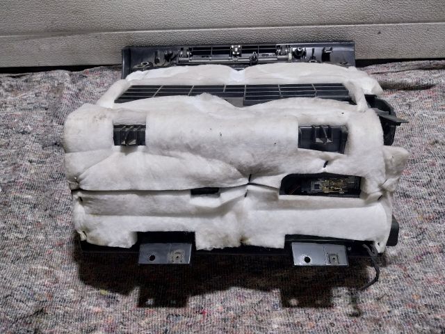 bontott VW PHAETON Kesztyűtartó