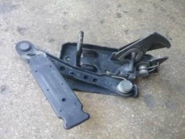 bontott VW PHAETON Motorháztető Biztonsági Kampó